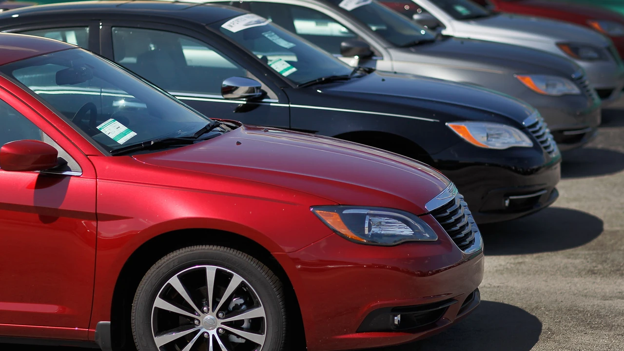 El 'multazo' al que te enfrentas si pones esto tan habitual en tu coche