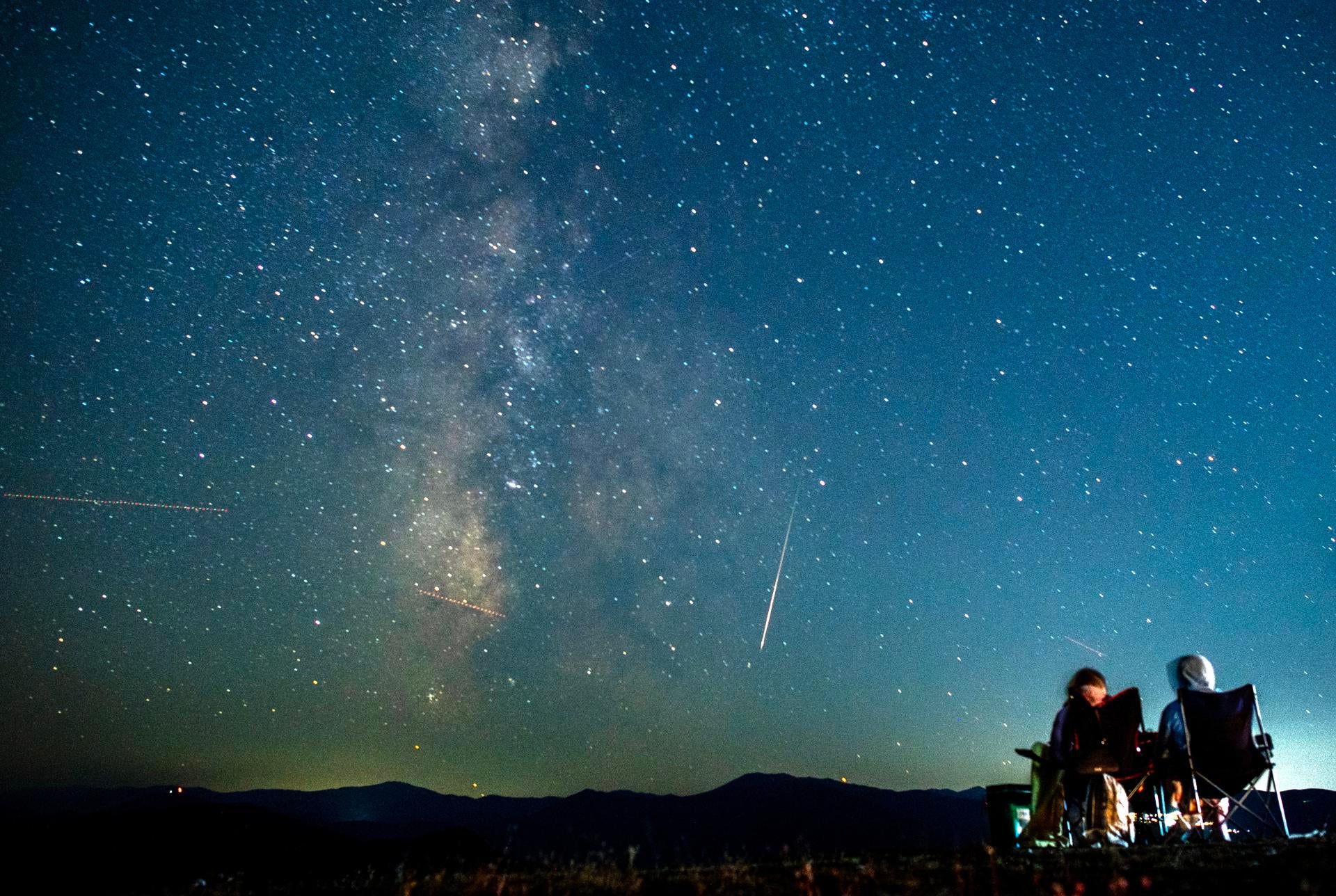 Qué son las Perseidas y por qué siempre hay lluvia de estrellas en agosto Qué son las Perseidas y por qué siempre hay lluvia de estrellas en agosto
