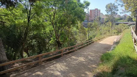 Ladera del río Vinalopó en Elche. Ladera del río Vinalopó en Elche.