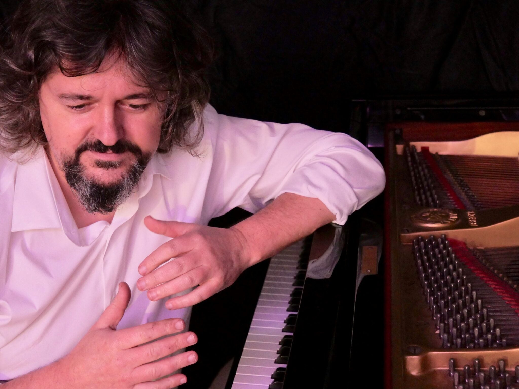 Lorenzo Moya consigue el segundo premio de la categoría El Filón en el Festival Internacional del Cante de las Minas Lorenzo Moya consigue el segundo premio de la categoría El Filón en el Festival Internacional del Cante de las Minas