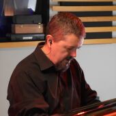 Lorenzo Moya al piano