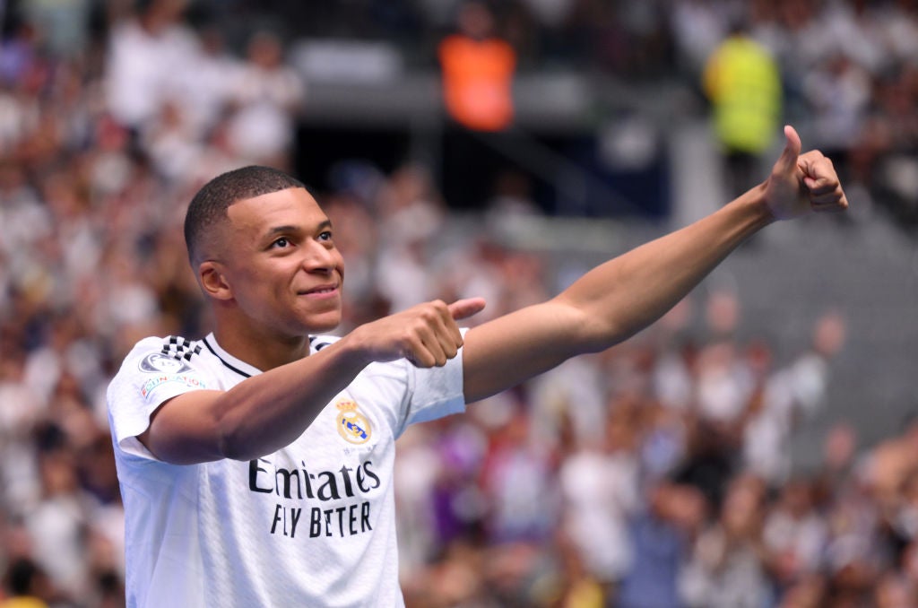 Real Madrid vs Atalanta: horario y dónde ver el debut de Mbappé en la Supercopa de Europa Real Madrid vs Atalanta: horario y dónde ver el debut de Mbappé en la Supercopa de Europa