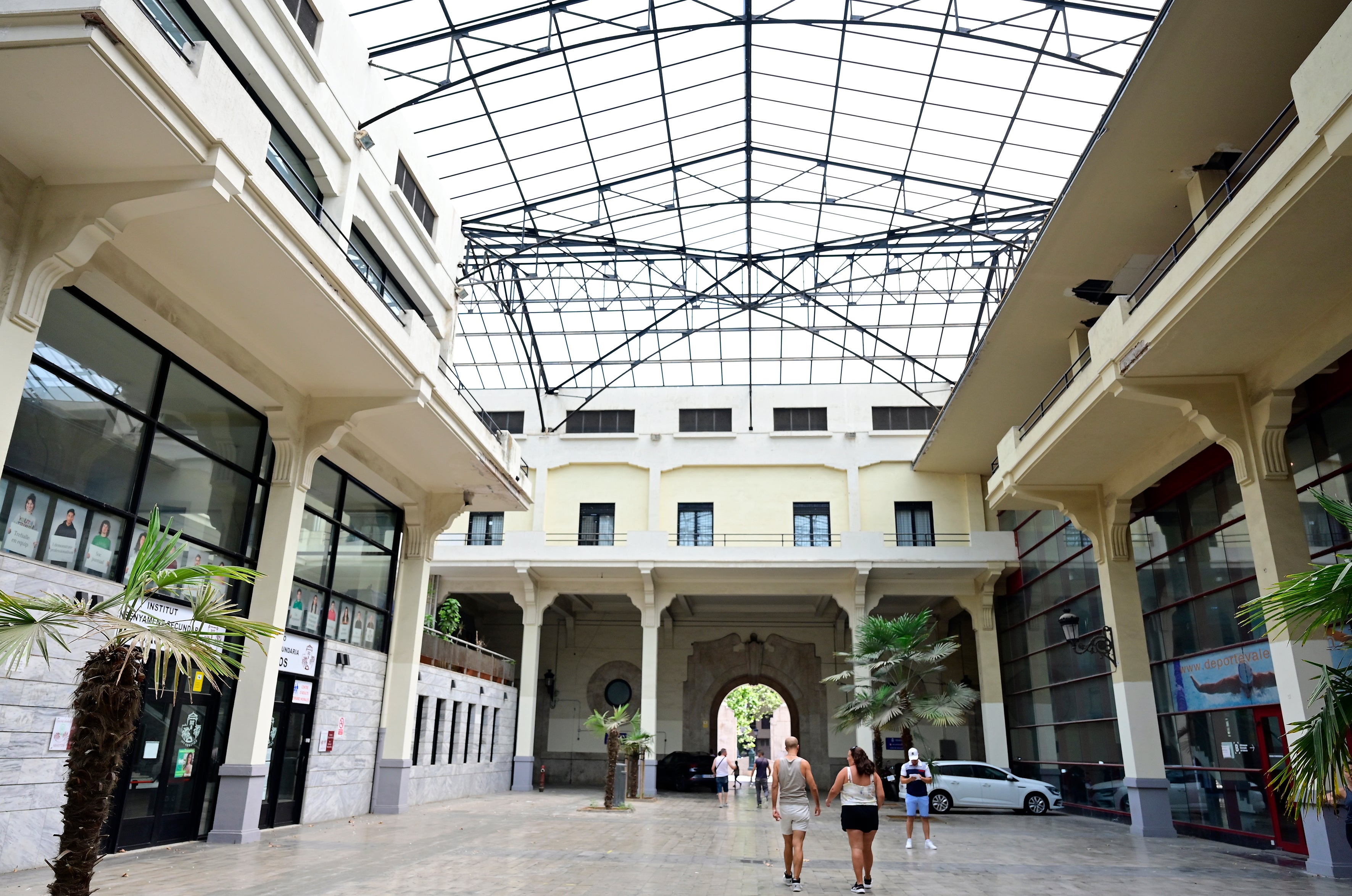 Las obras de rehabilitación del Complejo Deportivo Cultural de Abastos de Valencia se espera estén adjudicadas antes de final de año Las obras de rehabilitación del Complejo Deportivo Cultural de Abastos de Valencia se espera estén adjudicadas antes de final de año