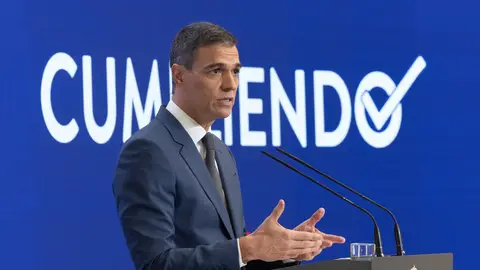 Sánchez pide la implicación de "todos" para erradicar la violencia de género Sánchez pide la implicación de "todos" para erradicar la violencia de género