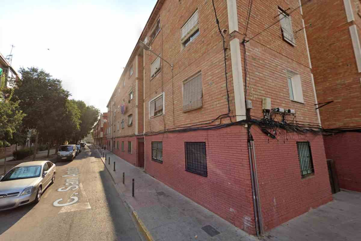 Detienen a dos personas tras una reyerta entre clanes familiares en la calle San Antón de Ciudad Real Detienen a dos personas tras una reyerta entre clanes familiares en la calle San Antón de Ciudad Real