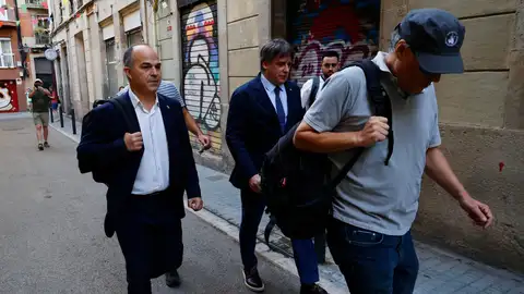Carles Puigdemont, junto a Jordi Turull el día que regresó a Barcelona. Carles Puigdemont, junto a Jordi Turull el día que regresó a Barcelona.
