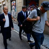 Carles Puigdemont, junto a Jordi Turull el día que regresó a Barcelona. Carles Puigdemont, junto a Jordi Turull el día que regresó a Barcelona.