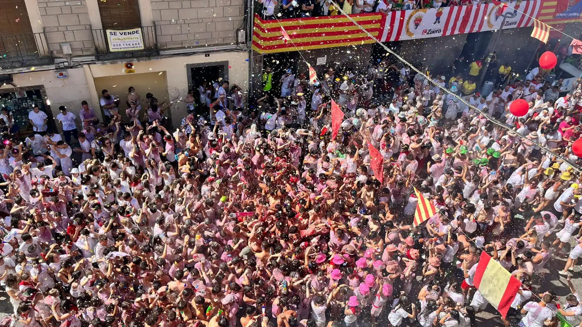 Momento del chupinazo en las Fiestas de Zuera 2023 Momento del chupinazo en las Fiestas de Zuera 2023