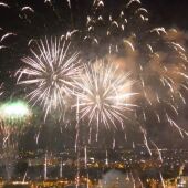 Palmeras de fuegos artificiales en la Nit de l'Albà de Elche de 2024.