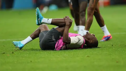 Camavinga grita de dolor tras la acción fortuita con Tchouaméni en la previa de la Supercopa de Europa. Camavinga grita de dolor tras la acción fortuita con Tchouaméni en la previa de la Supercopa de Europa.