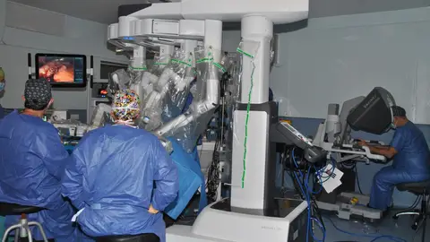 Cirugia con el robot Da Vinci en el Hospital General Universitario de Castellón Cirugia con el robot Da Vinci en el Hospital General Universitario de Castellón