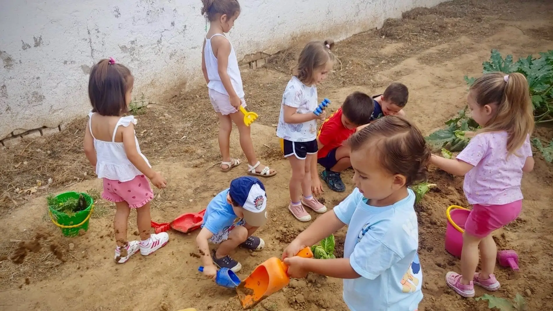 Más de 140 niños de entre 2 y 5 años participan el primer mes en las ludotecas rurales de las pedanías de Badajoz Más de 140 niños de entre 2 y 5 años participan el primer mes en las ludotecas rurales de las pedanías de Badajoz