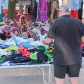 El mercadillo de Mérida se traslada al aparcamiento del ferial el próximo martes y se suspende dos semanas por la Feria