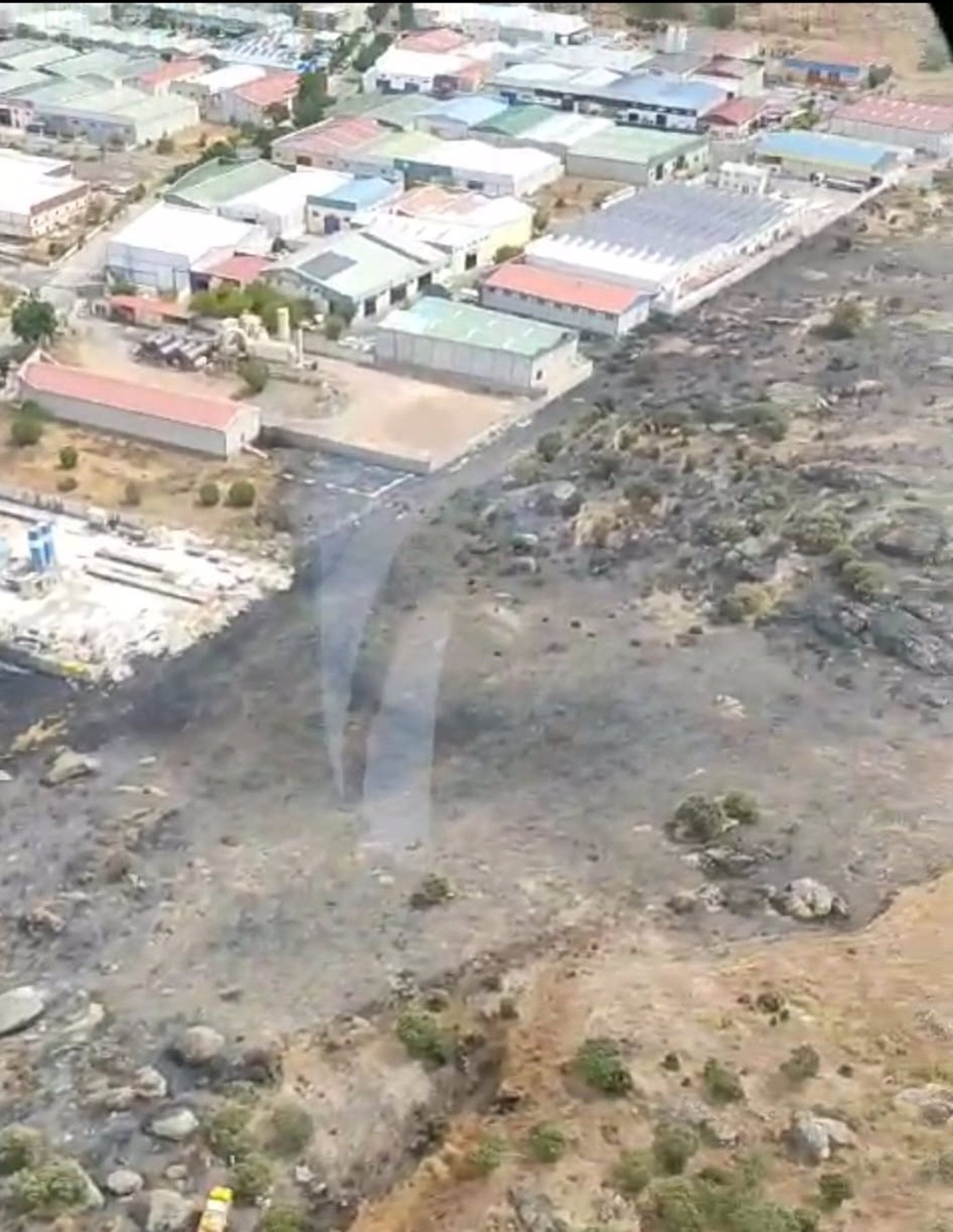 Efectivos del Infoex controlan el incendio de Malpartida de Cáceres y desactivan el nivel 1 de peligrosidad Efectivos del Infoex controlan el incendio de Malpartida de Cáceres y desactivan el nivel 1 de peligrosidad