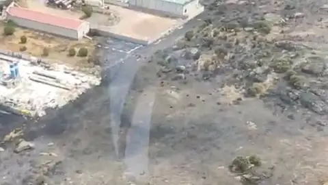 Efectivos del Infoex controlan el incendio de Malpartida de Cáceres y desactivan el nivel 1 de peligrosidad Efectivos del Infoex controlan el incendio de Malpartida de Cáceres y desactivan el nivel 1 de peligrosidad