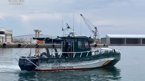 Rescate del Servicio Marítimo Provincial de la Guardia Civil de Castellón Rescate del Servicio Marítimo Provincial de la Guardia Civil de Castellón