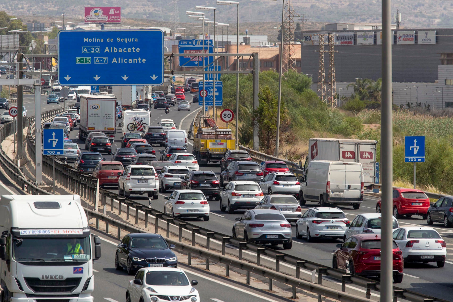 Arranca la operación por el puente de agosto: la DGT se prepara para 8,2 millones de desplazamientos Arranca la operación por el puente de agosto: la DGT se prepara para 8,2 millones de desplazamientos