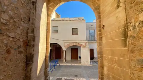La Alcazaba cerrará los viernes y sábados por la noche con el contrato de seguridad en monumentos de la ciudad La Alcazaba cerrará los viernes y sábados por la noche con el contrato de seguridad en monumentos de la ciudad