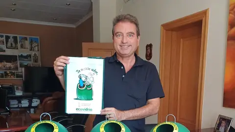 Nules reforzará los contenedores de vidrio en las zones más multitudinarias durante las fiestas de Sant Bartomeu. Nules reforzará los contenedores de vidrio en las zones más multitudinarias durante las fiestas de Sant Bartomeu.