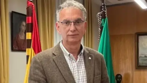 El delegado del Gobierno asegura que el Gobierno de Pedro Sánchez es solidario y lo seguirá siendo con Extremadura El delegado del Gobierno asegura que el Gobierno de Pedro Sánchez es solidario y lo seguirá siendo con Extremadura