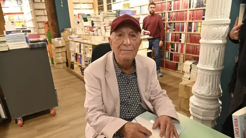 Muere Carlos Ferrando, reconocido periodista de prensa rosa, a los 76 años Muere Carlos Ferrando, reconocido periodista de prensa rosa, a los 76 años