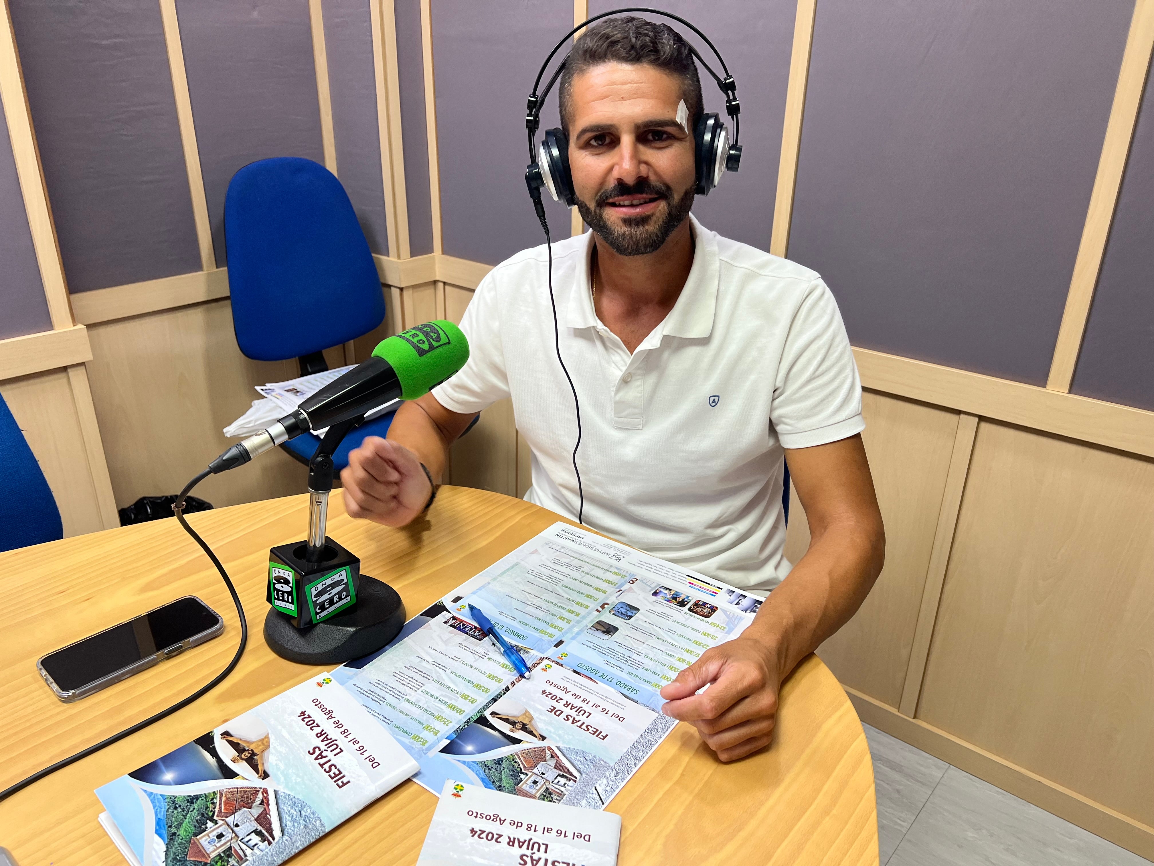 José Antonio González, Alcalde de Lújar: " Ya está funcionando el albergue con nueva empresa concesionaria. Era uno de los proyectos que tenía en mente, licitarlo." José Antonio González, Alcalde de Lújar: " Ya está funcionando el albergue con nueva empresa concesionaria. Era uno de los proyectos que tenía en mente, licitarlo."