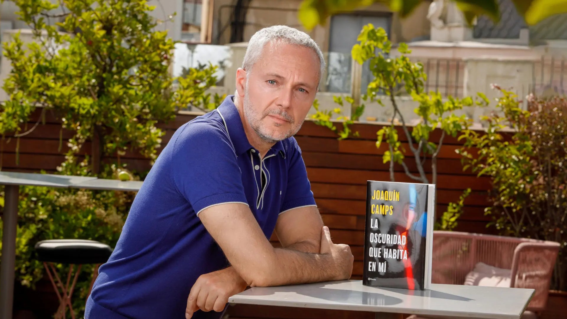 Joaquín Camps mostra la part més fosca dels humans a 'La oscuridad que habita en mí' Joaquín Camps mostra la part més fosca dels humans a 'La oscuridad que habita en mí'