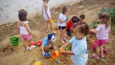 Más de 140 menores de entre 2 y 5 años participan el primer mes en las ludotecas rurales de las pedanías de Badajoz Más de 140 menores de entre 2 y 5 años participan el primer mes en las ludotecas rurales de las pedanías de Badajoz