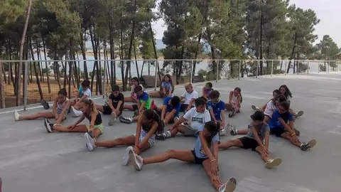 Un total de 765 alumnos extremeños conviven con profesores nativos en verano para mejorar sus destrezas en inglés Un total de 765 alumnos extremeños conviven con profesores nativos en verano para mejorar sus destrezas en inglés