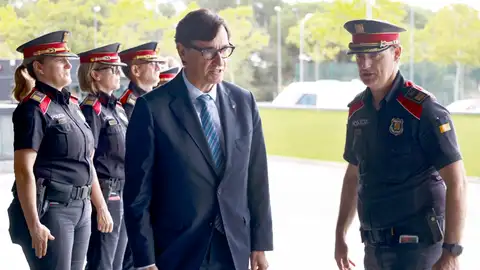 Salvador Illa, durante su primera visita oficial a la sede central de los Mossos d'Esquadra. Salvador Illa, durante su primera visita oficial a la sede central de los Mossos d'Esquadra.
