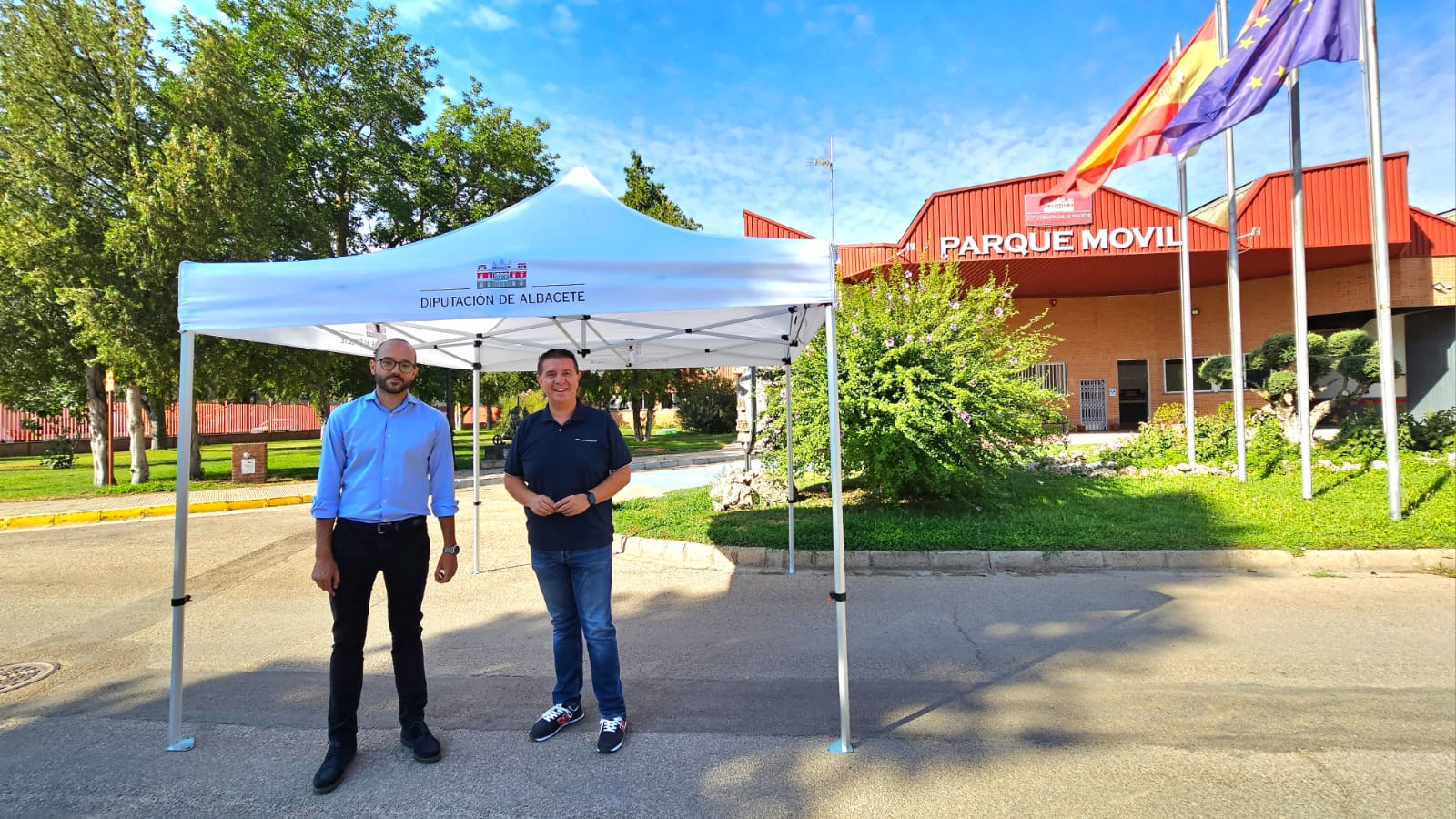 100.000 euros para 300 carpas de usos versátiles para fomentar actividades al aire libre en pueblos pequeños 100.000 euros para 300 carpas de usos versátiles para fomentar actividades al aire libre en pueblos pequeños