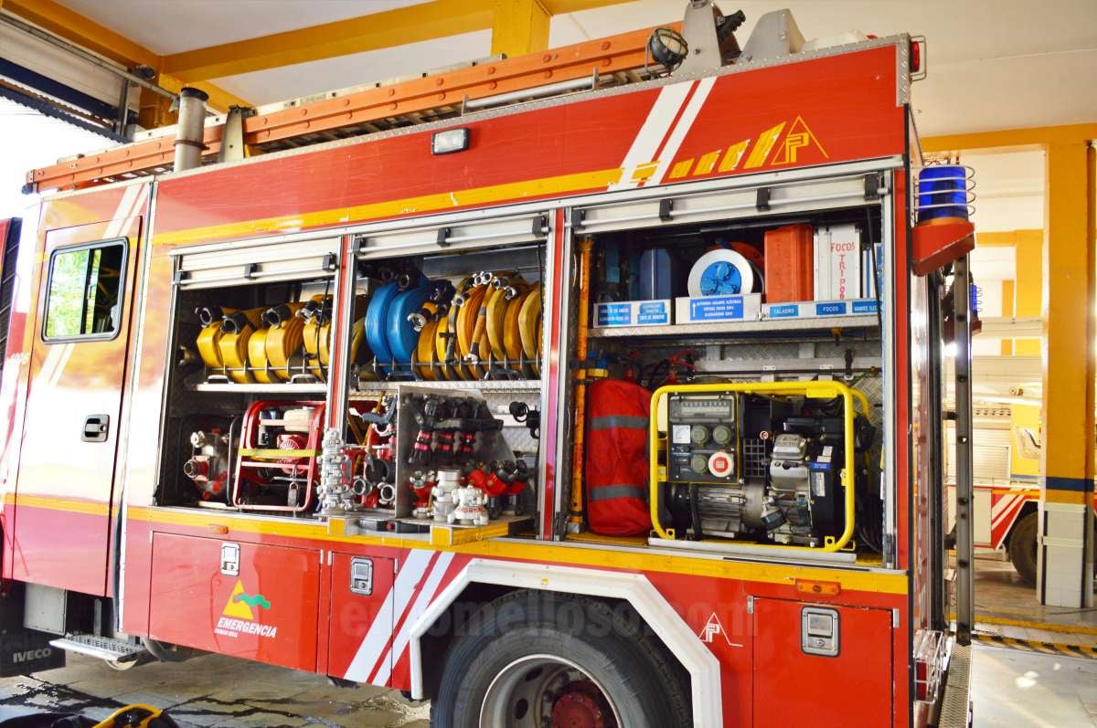 Arde completamente un taller mecánico en Argamasilla de Alba sin causar heridos Arde completamente un taller mecánico en Argamasilla de Alba sin causar heridos