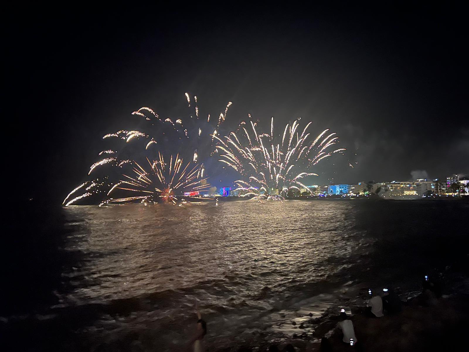 La ciudad de Ibiza se iluminará este viernes por la noche con los fuegos artificiales de las Festes de la Terra La ciudad de Ibiza se iluminará este viernes por la noche con los fuegos artificiales de las Festes de la Terra