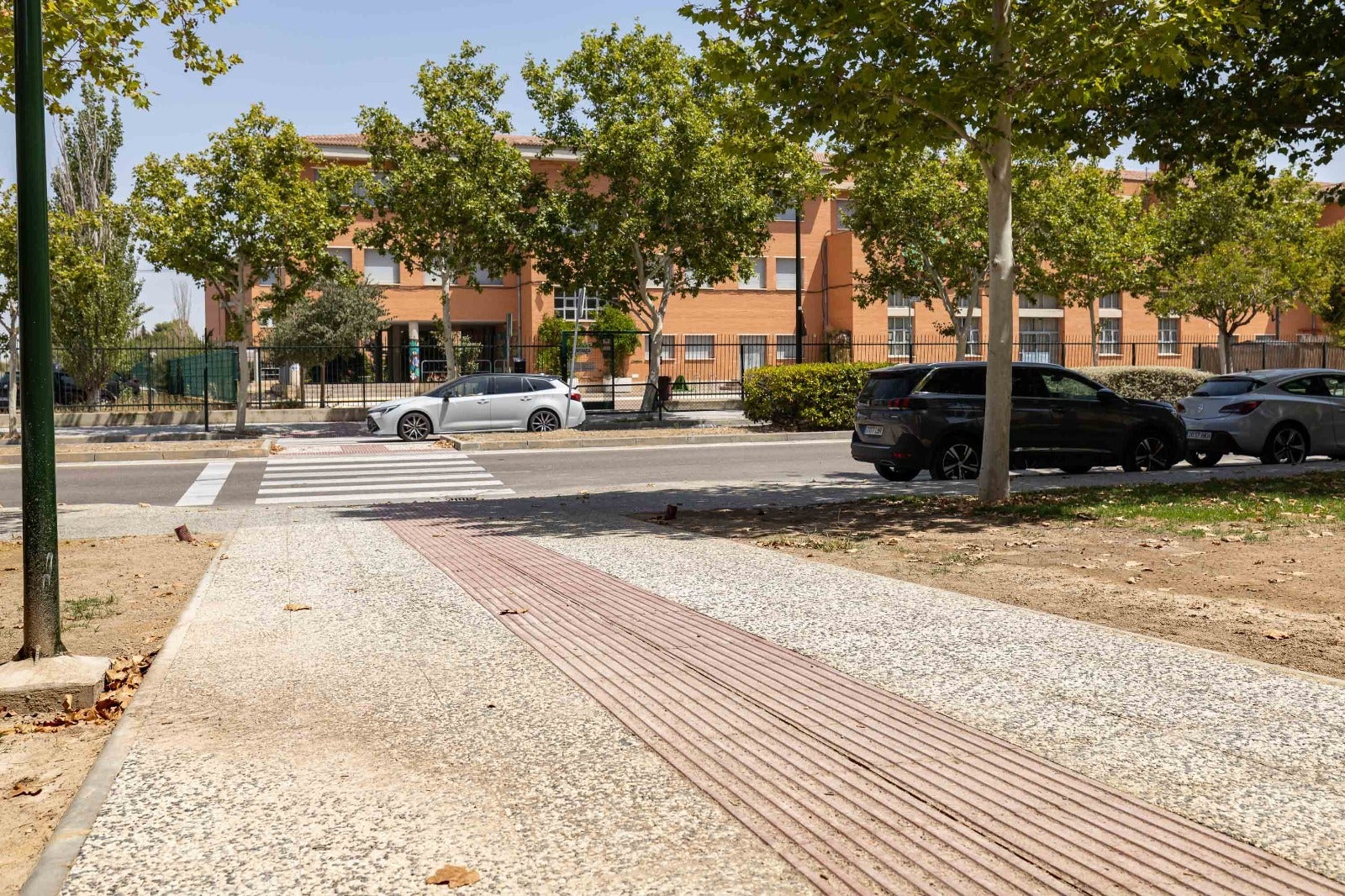 Las obras en el IES Ítaca mejoran la accesibilidad y seguridad en el entorno Las obras en el IES Ítaca mejoran la accesibilidad y seguridad en el entorno