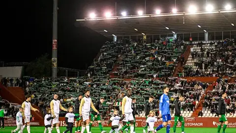 Imagen del encuentro del pasado curso entre Albacete y Elche, con gran presencia de aficionados franjiverdes en el Carlos Belmonte. Imagen del encuentro del pasado curso entre Albacete y Elche, con gran presencia de aficionados franjiverdes en el Carlos Belmonte.