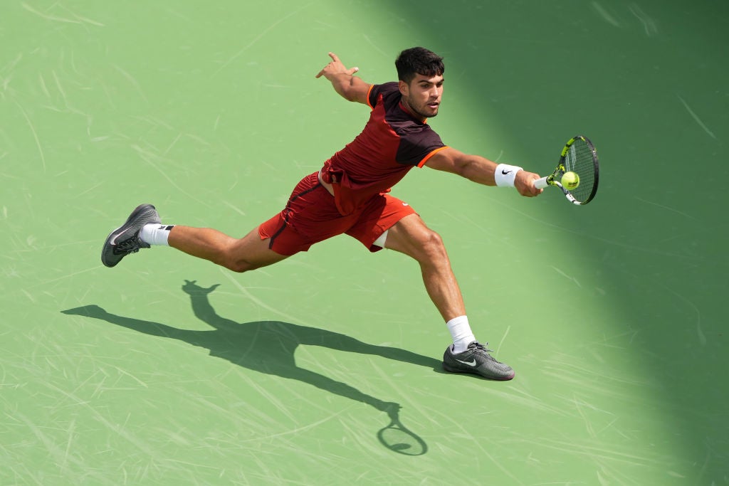 Un Alcaraz desconocido cae ante Monfils y se despide de Cincinnati Un Alcaraz desconocido cae ante Monfils y se despide de Cincinnati
