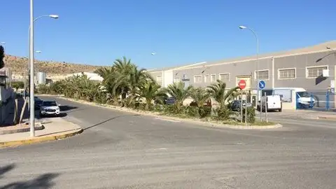 Los polígonos Tres Hermanas de Aspe se abren a nuevas actividades industriales y de servicios Los polígonos Tres Hermanas de Aspe se abren a nuevas actividades industriales y de servicios