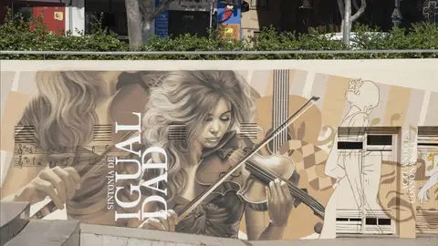 Mural contra la violencia de género pintado por ‘Moxaico’ Mural contra la violencia de género pintado por ‘Moxaico’