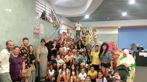 Los niños saharuis disfrutan de una mañana de entretenimiento en el centro comercial L'Aljub de Elche Los niños saharuis disfrutan de una mañana de entretenimiento en el centro comercial L'Aljub de Elche