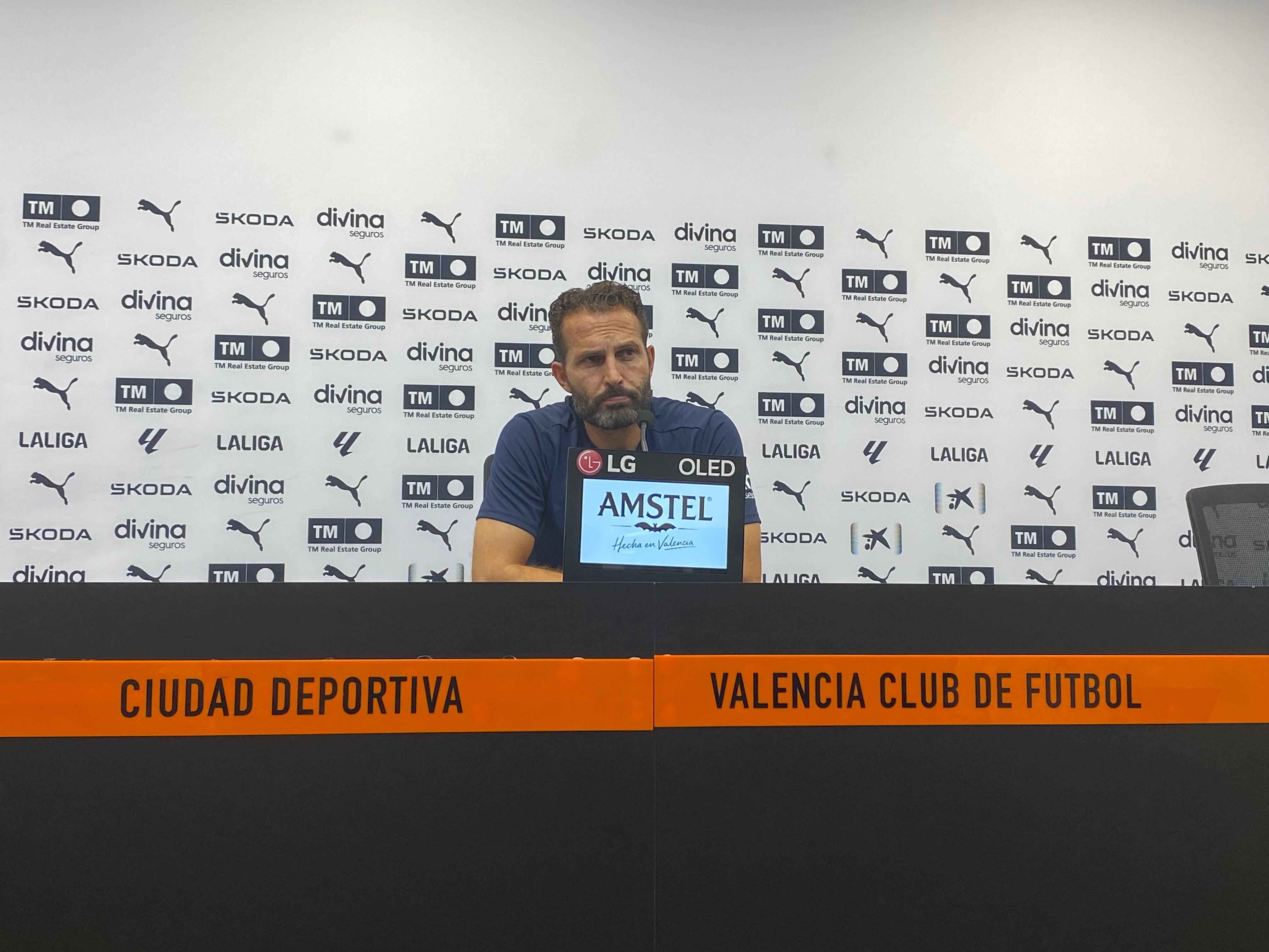 Rubén Baraja reclama un extremo izquierdo Rubén Baraja reclama un extremo izquierdo