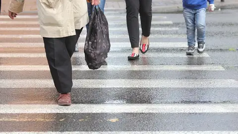 El peatón sigue siendo el usuario más vulnerable y el que mayor precaución debe tener El peatón sigue siendo el usuario más vulnerable y el que mayor precaución debe tener