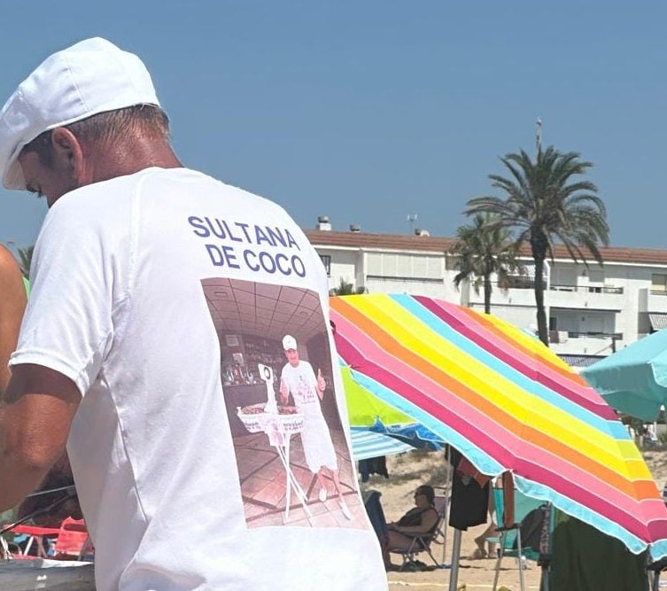 La historia de José Manuel Serrano 'El Sultana': la dulce tradición de las playas de Chiclana La historia de José Manuel Serrano 'El Sultana': la dulce tradición de las playas de Chiclana