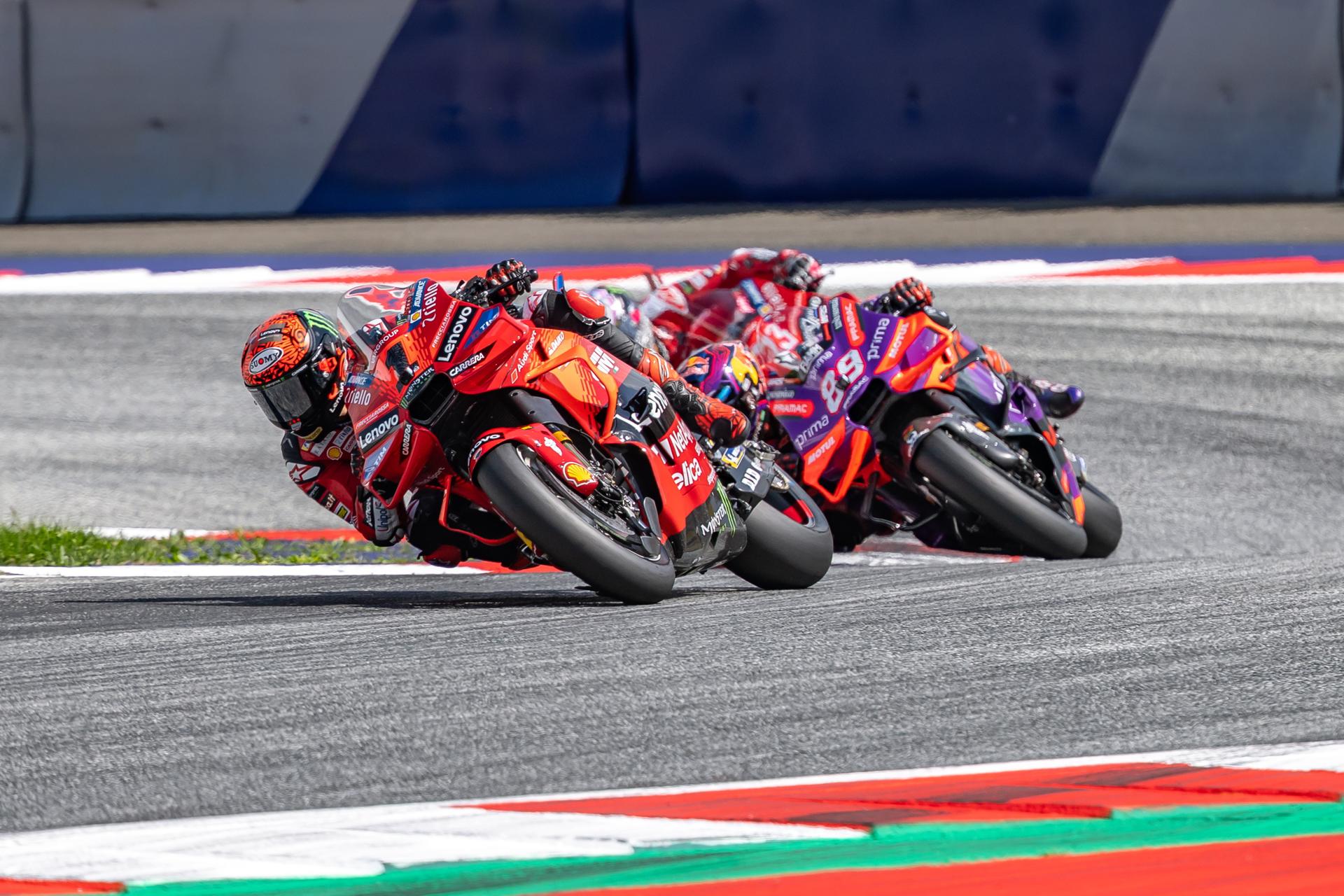 Bagnaia suma su séptima victoria del año en una gran remontada de Márquez Bagnaia suma su séptima victoria del año en una gran remontada de Márquez