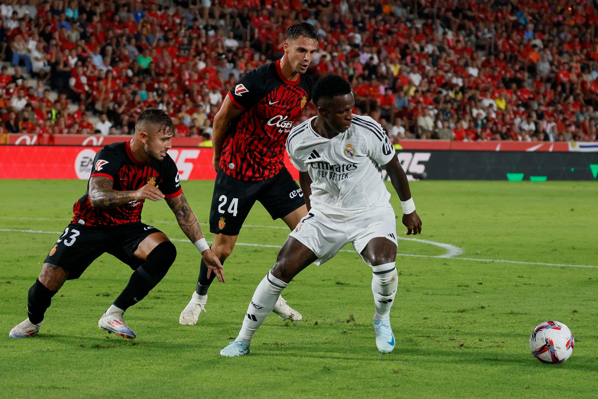 El Madrid se atasca en Mallorca y consuma el primer tropiezo de la temporada El Madrid se atasca en Mallorca y consuma el primer tropiezo de la temporada