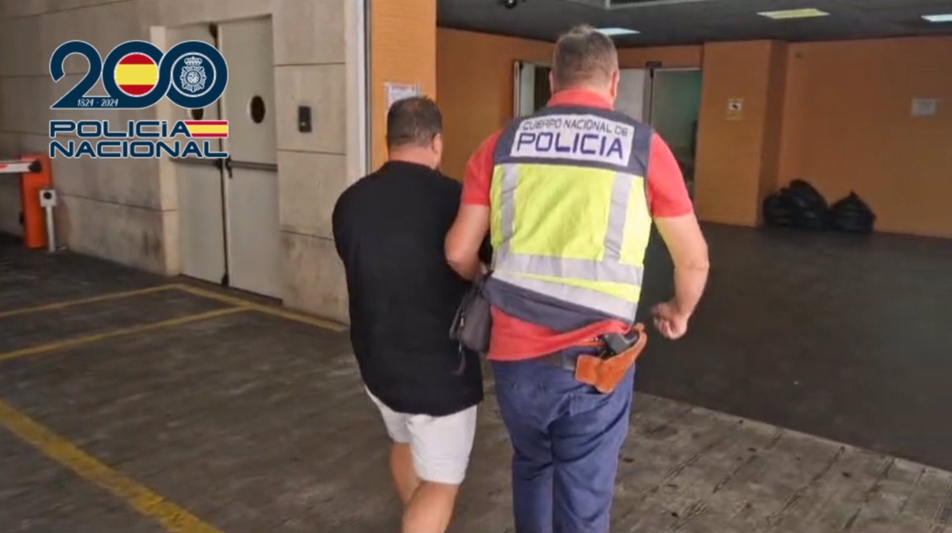 Detenido por estafar 100.000 euros con una supuesta empresa de venta online de telefonía Detenido por estafar 100.000 euros con una supuesta empresa de venta online de telefonía