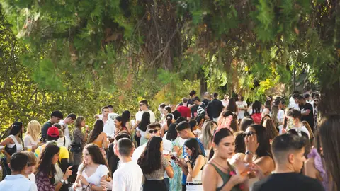 Dj Izan, Dj Pawly y Dj Oscar Combo amenizarán el Paseo de Roma para la juventud durante la Feria de Mérida Dj Izan, Dj Pawly y Dj Oscar Combo amenizarán el Paseo de Roma para la juventud durante la Feria de Mérida