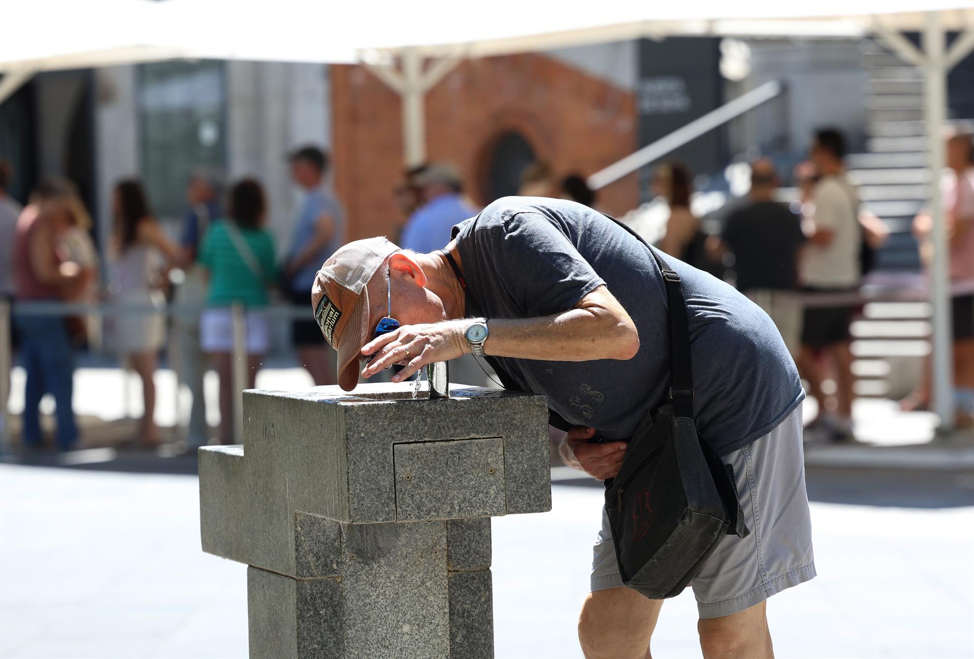 Casi toda Extremadura permanecerá este lunes en aviso amarillo por altas temperaturas Casi toda Extremadura permanecerá este lunes en aviso amarillo por altas temperaturas
