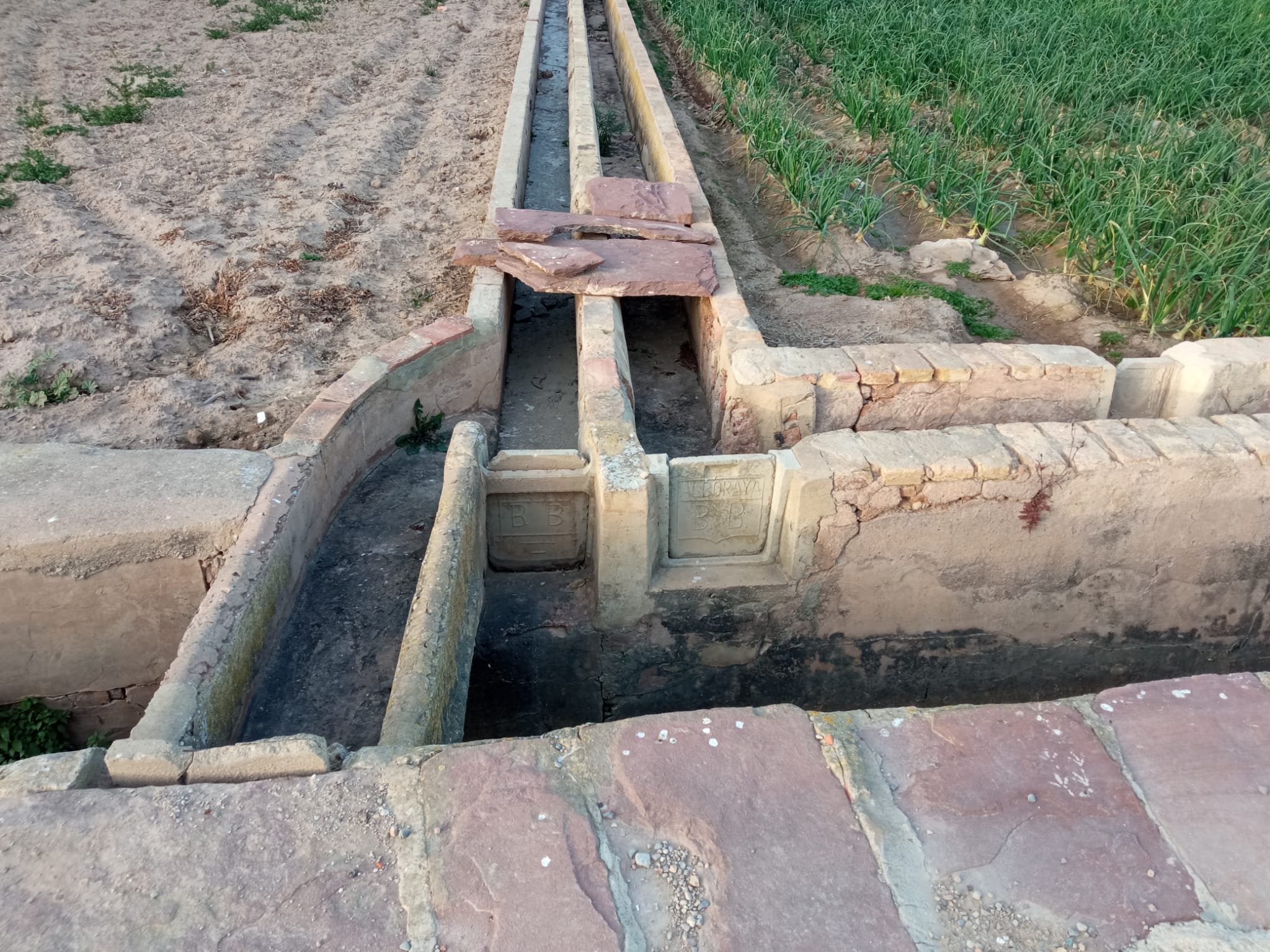 València implanta fibra óptica en las acequias de la huerta para planificar los turnos de riego València implanta fibra óptica en las acequias de la huerta para planificar los turnos de riego