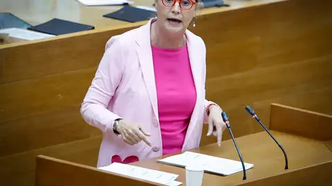 La diputada popular en Les Corts, Elena Bastidas, ha destacado el compromiso del Consell en las políticas de atención a las personas con discapacidad La diputada popular en Les Corts, Elena Bastidas, ha destacado el compromiso del Consell en las políticas de atención a las personas con discapacidad