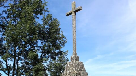 Solicitan a retirada inmediata dun s&iacute;mbolo franquista en Celanova